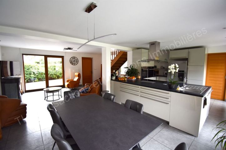 maison 6 Pièces en vente sur TETEGHEM COUDEKERQUE VILLAGE (59229)