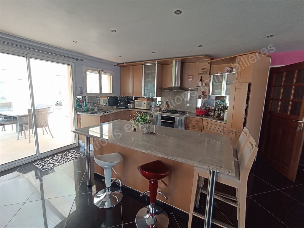 maison 9 Pièces en vente sur ZEGERSCAPPEL (59470)