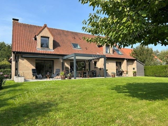maison 6 Pièces en vente sur TETEGHEM COUDEKERQUE VILLAGE (59229)